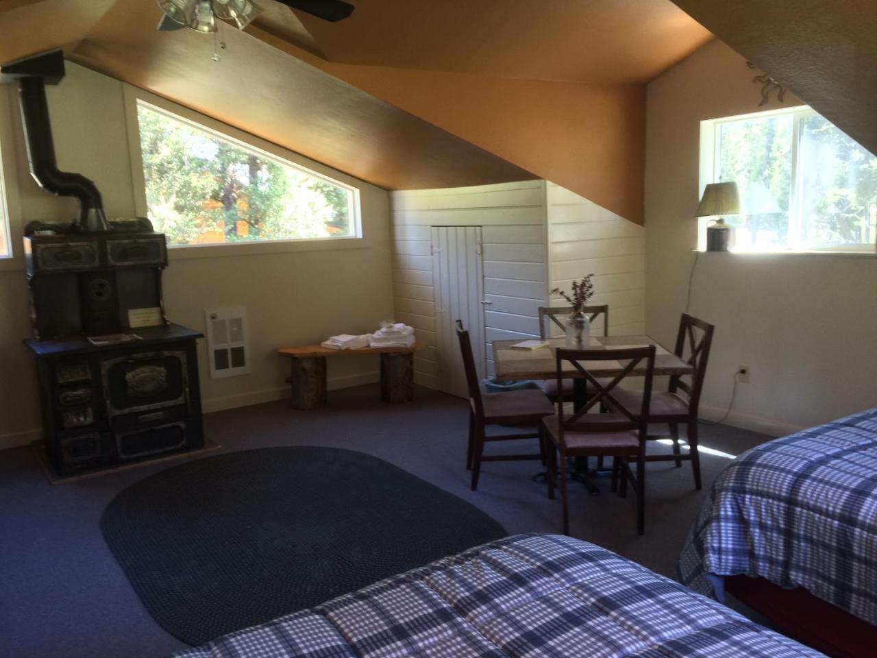 Boulder Creek Lodge Maxville Buitenkant foto